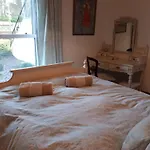 Luxury Ballsbridge Apartment Beside Rds